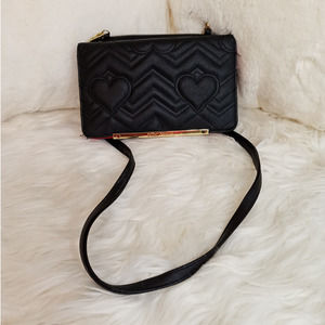 BETSEY JOHNSON Black Heart Crossbody Chain Bag